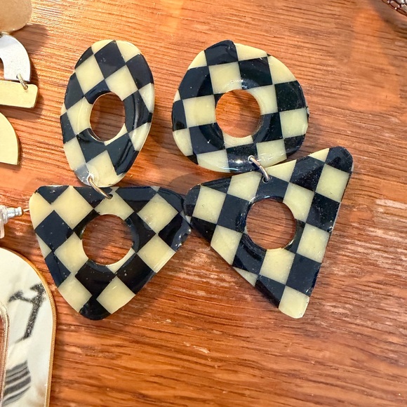 Fun Earring Bundle - Picture 2 of 4